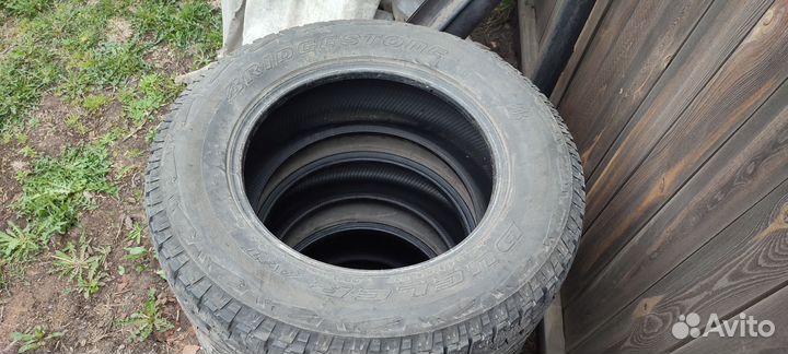 Bridgestone Insignia SE200 2.25/10.5 R18 27B