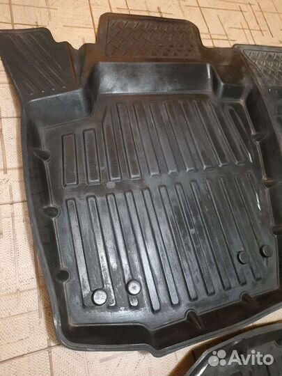 Автомобильные коврики резиновые Skoda rapid