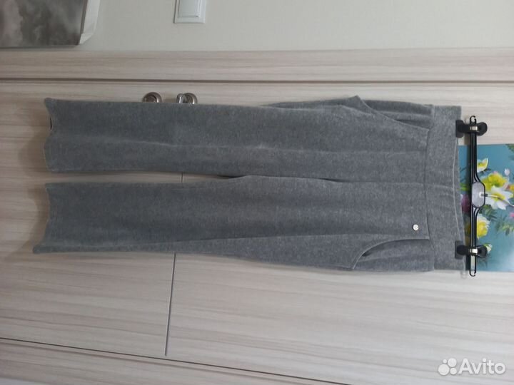Спортивные штаны,велюровые,удобные