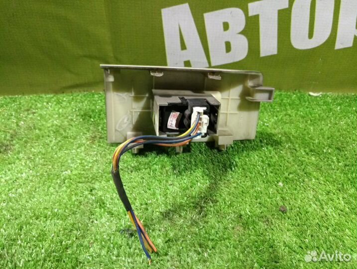 Кнопка стеклоподъемника задняя левая Geely Emgrand