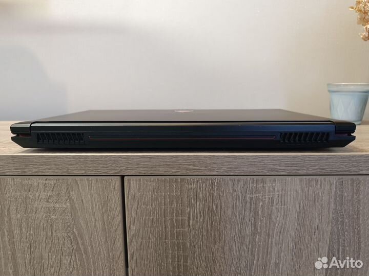 Ноутбук MSI MS-16J5