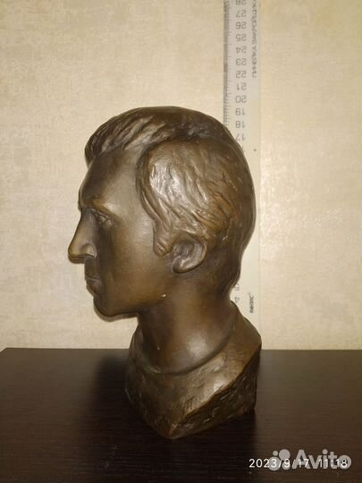 Бюст Высоцкого