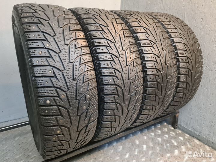 Hankook Winter I'Pike 215/65 R16