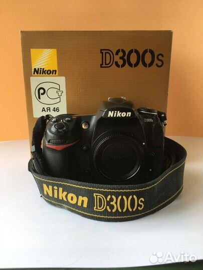 Зеркальный фотоаппарат nikon 300s