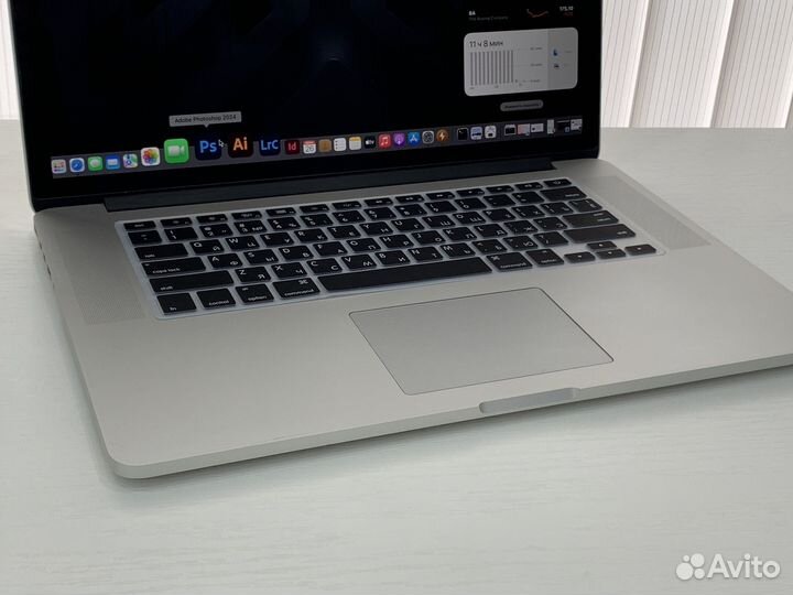 MacBook Pro 15 Retina 2015 i7/16 + illustrator