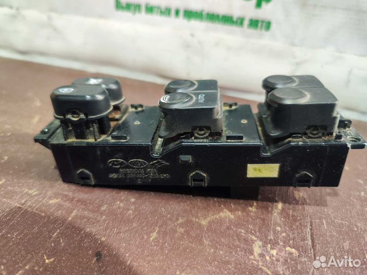 Блок управления стеклоподъемниками Hyundai Solaris