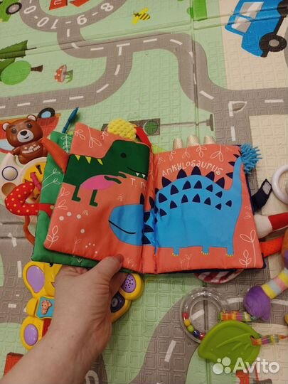 Игрушки для новорожденных