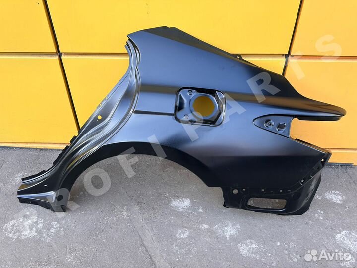Крыло заднее левое Toyota Camry XV70