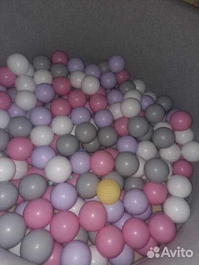 Сухой бассейн с шариками