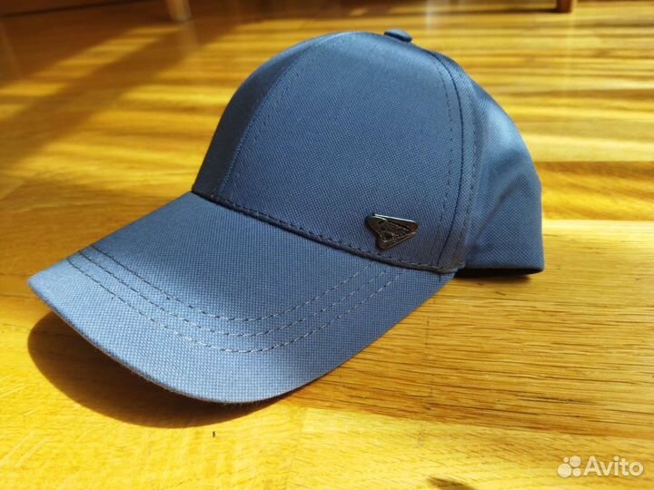Бейсболка новая