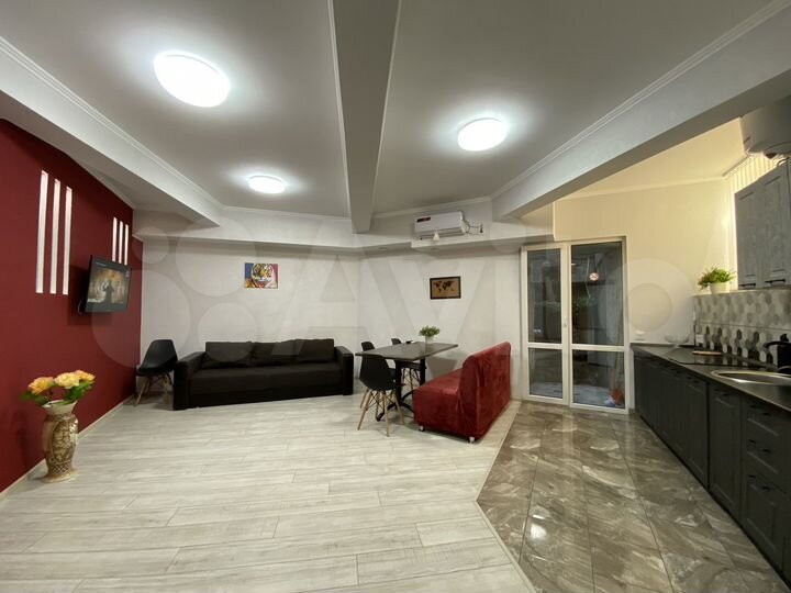 2-к. квартира, 72 м², 1/2 эт.