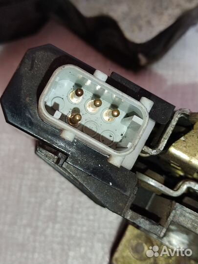 Замок задней правой двери bmw 5 e39