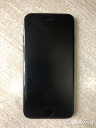 Телефон iPhone 7