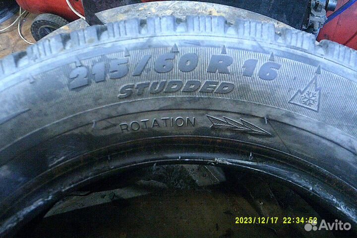 Michelin X-Ice North 215/60 R16