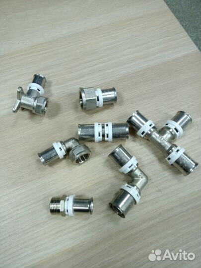 Фитинги опресовочные для мет.пласта. TIM