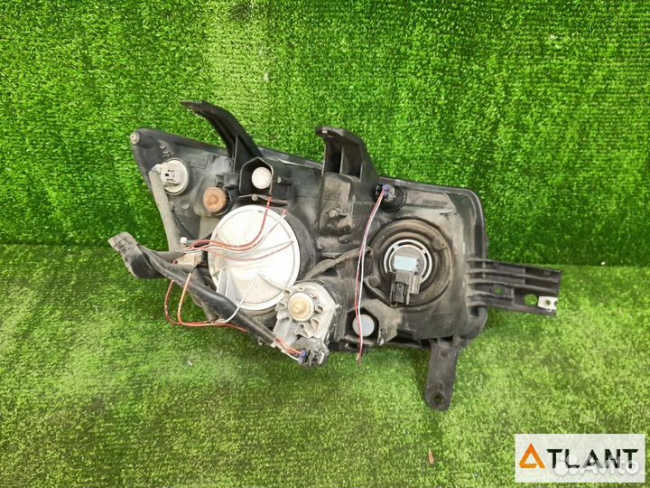 Фара передняя левая toyota BB