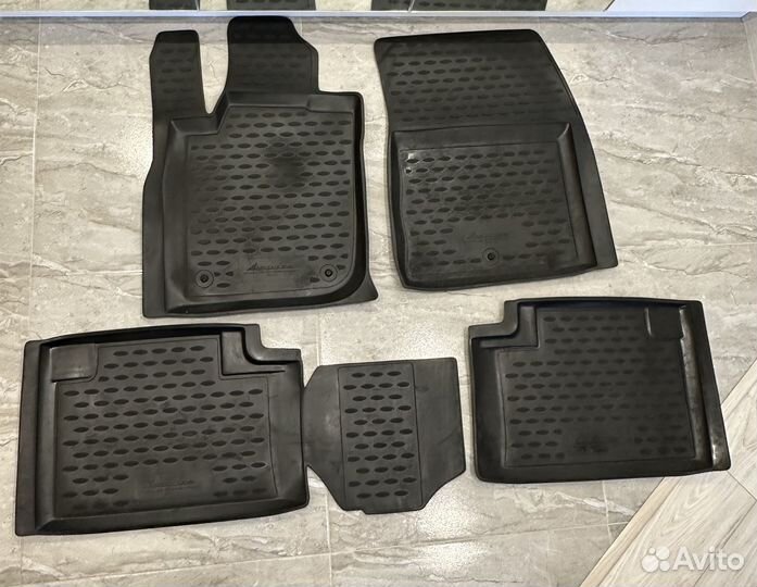 Коврики резиновые Jeep Grand Cherokee
