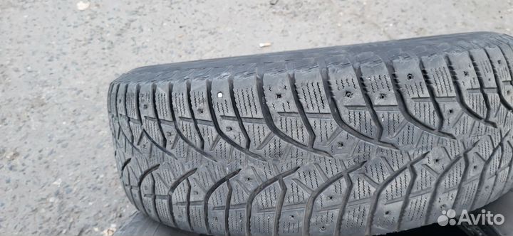 Bridgestone Blizzak Spike-02 SUV 245/70 R16