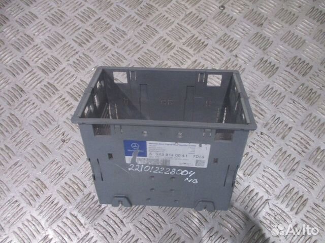 Рамка под магнитолу Mercedes-Benz A9438140041