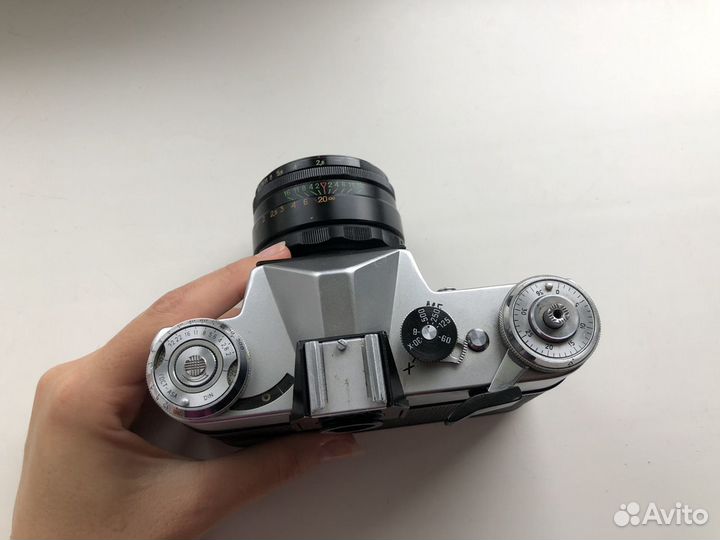 Фотоаппарат Зенит Е (вместе со вспышкой)