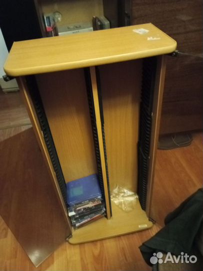 Шкаф под Блю рей диски