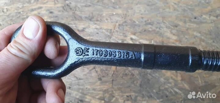 Крюк буксировочный Volkswagen Golf V 2003-2009