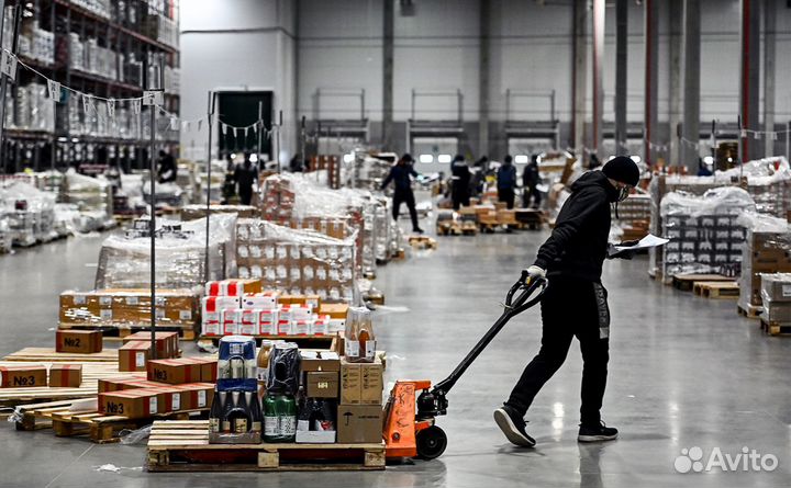 Грузчик алкогольной продукции