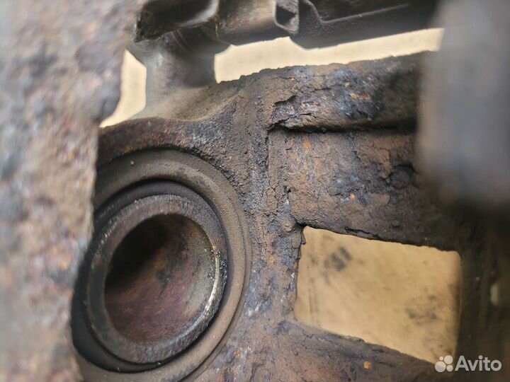 Суппорт задний nissan x-trail t31