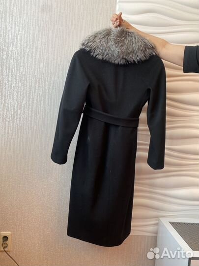Пальто зимнее с натуральным мехом