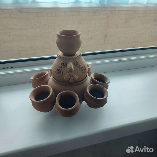 Статуэтки, денежное дерево, пробки бутылочные