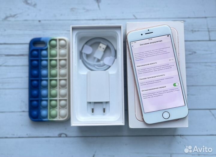 iPhone 8, 64 ГБ