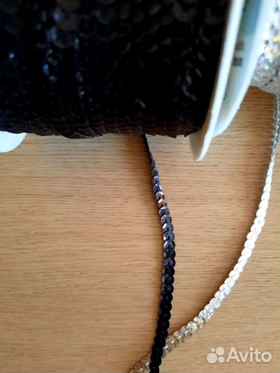 Лента с пайетками два цвета