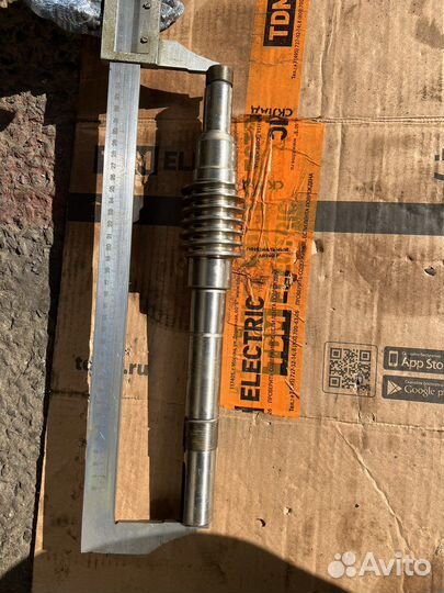 Вал червячный L384мм червяк ф56х60мм