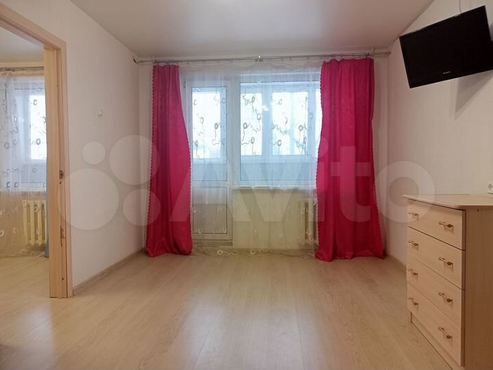 3-к. квартира, 60 м², 1/9 эт.