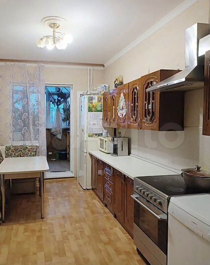 2-к. квартира, 68 м², 3/17 эт.