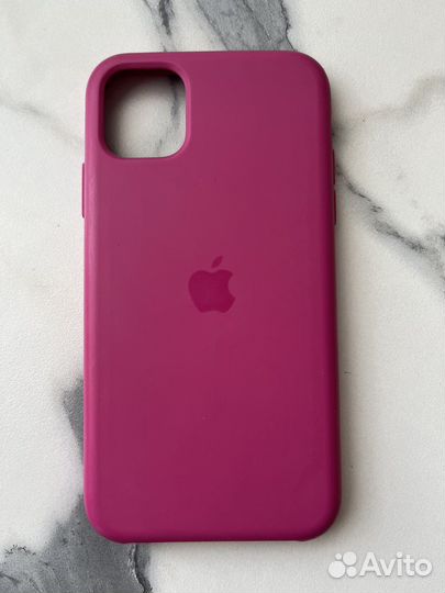 Чехол на iPhone 11