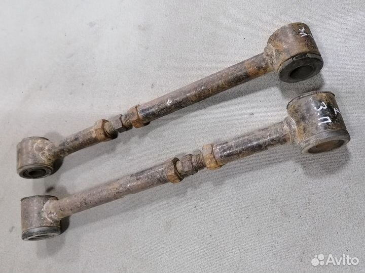Тяга поперечн.зад.Nissan Bluebird CD20 дизель 1987