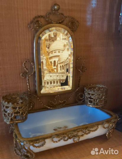 Старинная шкатулка-витрина