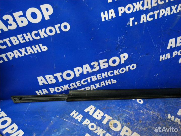 Бархотка двери Ваз Лада Веста Кросс седан H4MD429