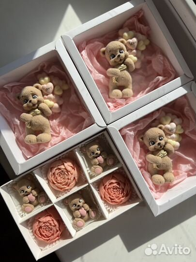 Конфеты и фигурки из шоколада ручной работы