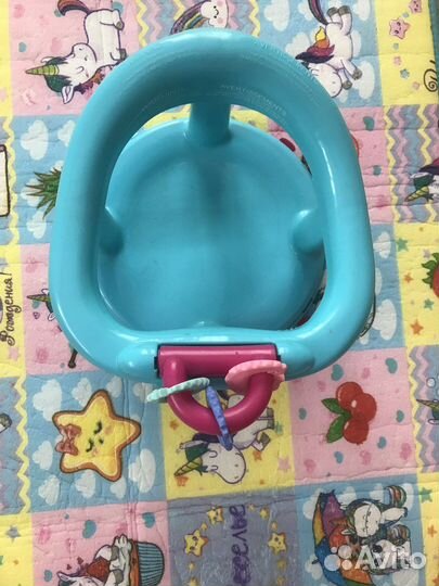 Пеленальная доска, слинг и стульчик для купания