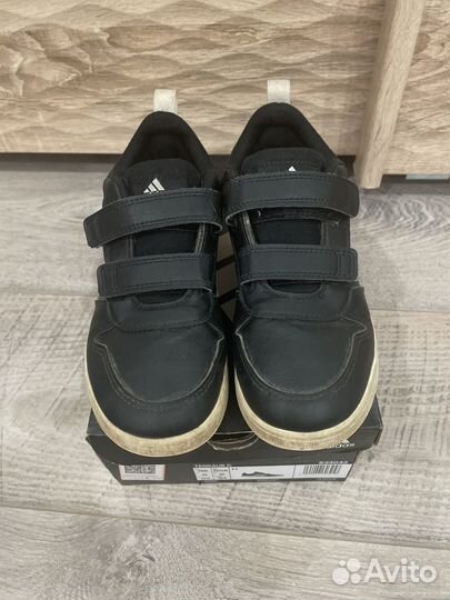 Кроссовки adidas