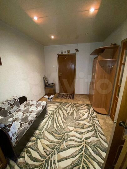 2-к. квартира, 74 м², 1/10 эт.