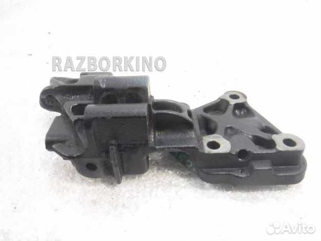 Кронштейн двигателя