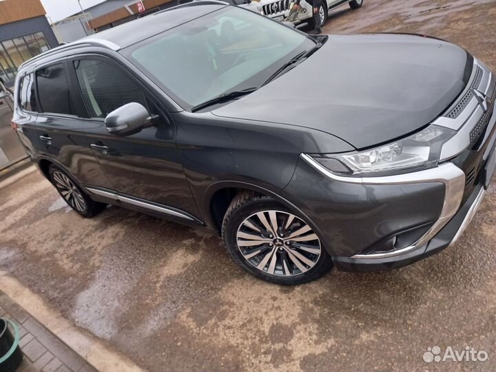 Mitsubishi Outlander 2.0 CVT, 2020, 38 000 км