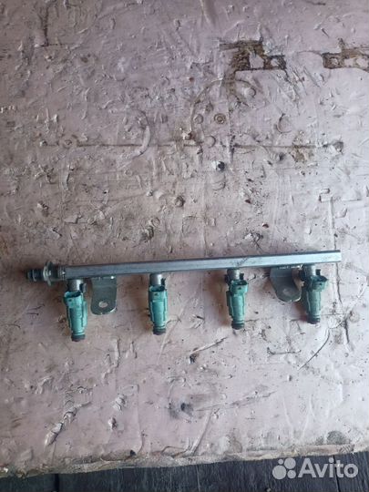 Топливная рампа Kia Rio 3 седан 1.4 2011