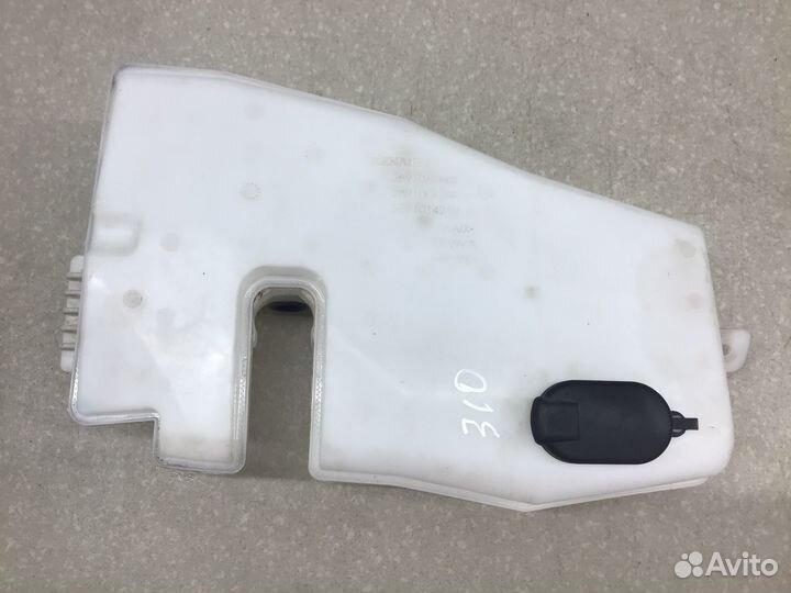 Бачок омывателя лобового стекла Nissan Terrano III