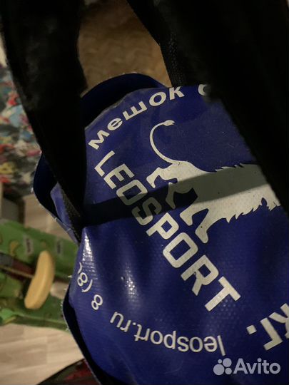 Боксерская груша и перчатки