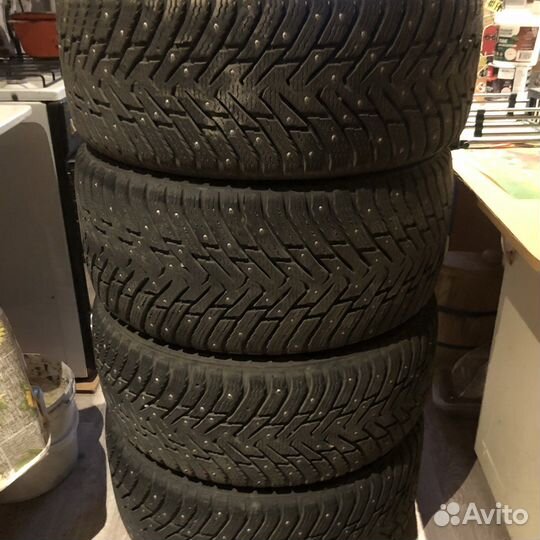 Nokian Tyres Hakkapeliitta 8 SUV 245/45 R19 и 275/40 R19 202T