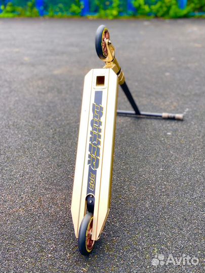 Трюковой самокат, новый